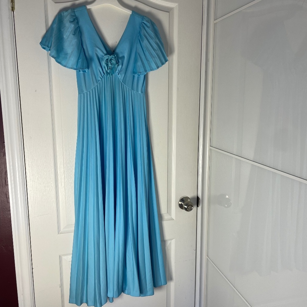 Stunning Prom Dress.  Vintage. Maxi.